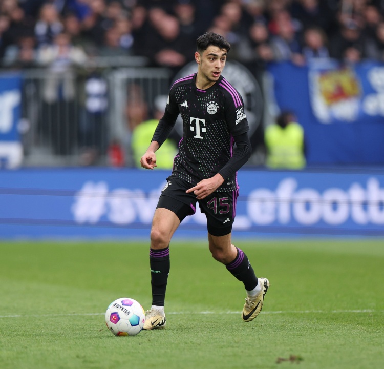 Kaiyun Sports-开云体育-帕夫洛维奇本场150次成功传球，创有统计以来拜仁球员欧冠纪录